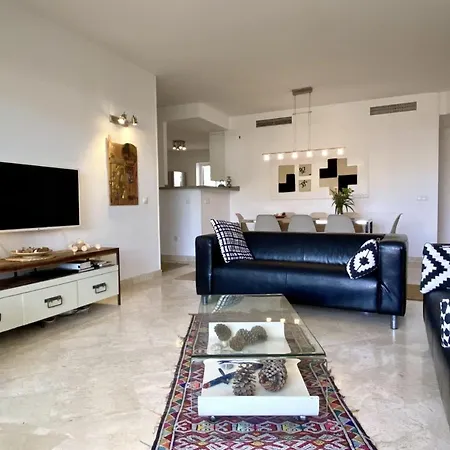 Tuhome Los Iris Malaga Exterior photo